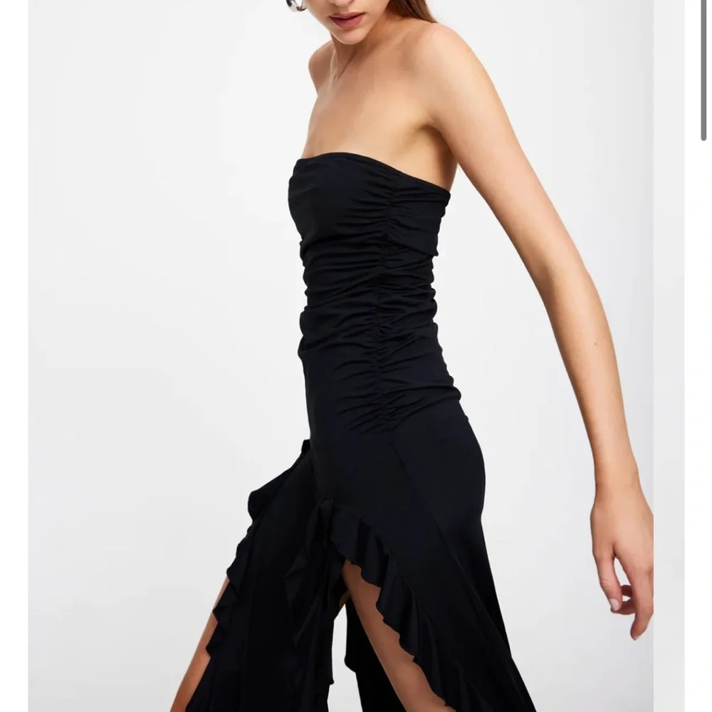 LIONESS Rendezvous Strapless dress - Picture 2 of 8